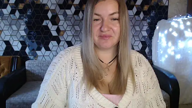 Snapshot of NikaSkylink chatting on 12-15-25, 05:12 NikaSkylink online show from 12-15-25, 05:12