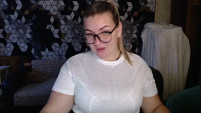 Snapshot of NikaSkylink chatting on 01-14-26, 05:13 NikaSkylink online show from 01-14-26, 05:13