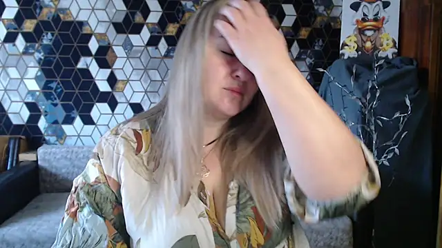 Snapshot of NikaSkylink chatting on 04-07-26, 04:46 NikaSkylink online show from 04-07-26, 04:46