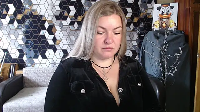 Snapshot of NikaSkylink chatting on 04-13-26, 04:51 NikaSkylink online show from 04-13-26, 04:51