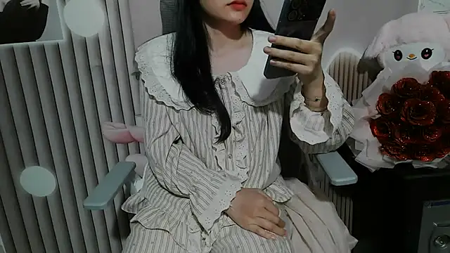 Emachiii online show from 11-20-25, 01:11