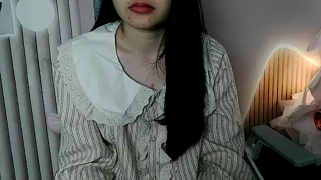 Emachiii online show from 11-29-25, 02:14