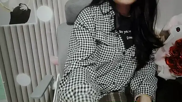 Emachiii online show from 12-03-25, 06:21