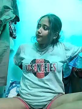 Snapshot of Fun__with__Prity chatting on 09-18-25, 05:59 Fun with Prity online show from 09-18-25, 05:59