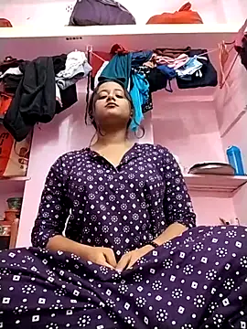 Snapshot of Fun__with__Prity chatting on 10-30-25, 06:19 Fun with Prity online show from 10-30-25, 06:19