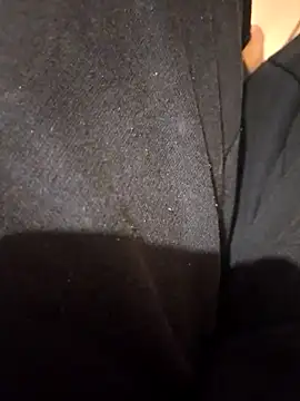 Snapshot of chef82 chatting on 11-06-25, 02:45 chef82 online show from 11-06-25, 02:45