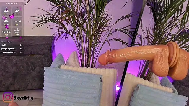 Sky Dark7 online show from 09-20-25, 01:39