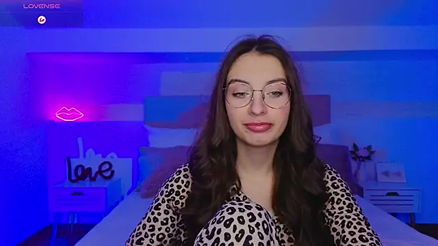 Real cutie1 online show from 11-16-25, 09:09