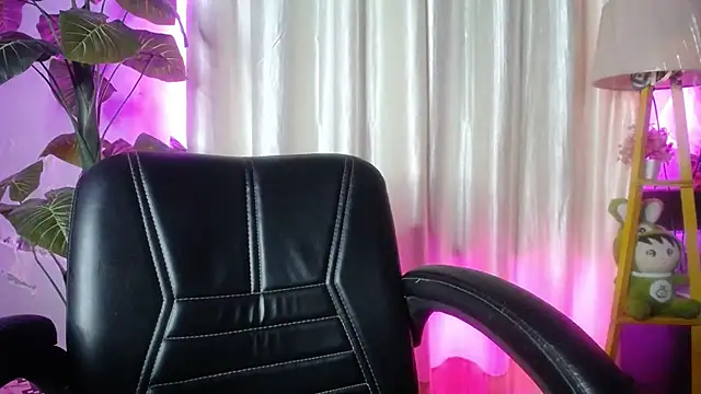 Snapshot of kiara_1122 chatting on 07-18-26, 02:27 kiara 1122 online show from 07-18-26, 02:27