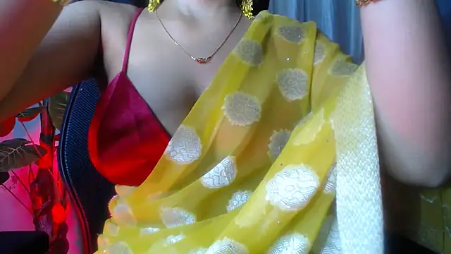 Snapshot of kiara_1122 chatting on 07-26-26, 10:16 kiara 1122 online show from 07-26-26, 10:16