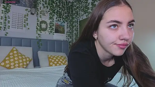 Ashley Pierce online show from 09-18-25, 04:03