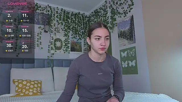 Ashley Pierce online show from 09-25-25, 04:05