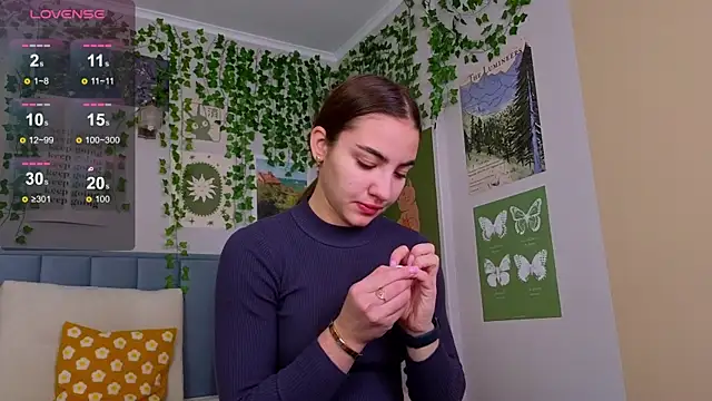 Ashley Pierce online show from 10-15-25, 04:12