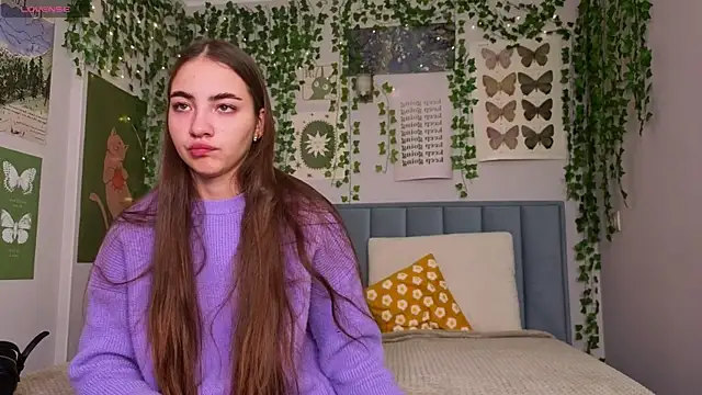 Ashley Pierce online show from 12-05-25, 04:10