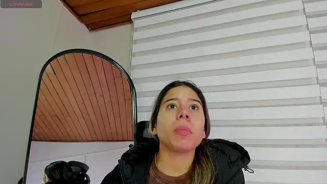 Rachell criss online show from 12-21-25, 04:08