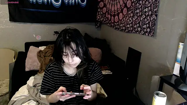 London Ray online show from 10-23-25, 03:17