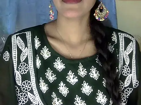 zara Khan0 online show from 09-27-25, 04:39