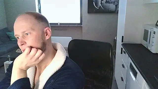 Snapshot of Dartanjanas13 chatting on 10-12-25, 11:09 Dartanjanas13 online show from 10-12-25, 11:09