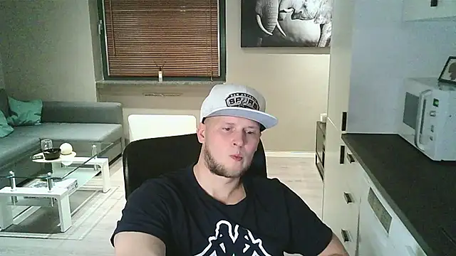 Snapshot of Dartanjanas13 chatting on 10-15-25, 04:51 Dartanjanas13 online show from 10-15-25, 04:51