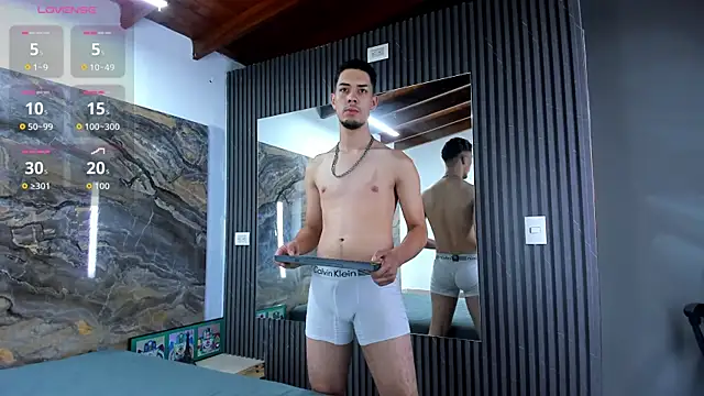 Snapshot of _Axel_09 chatting on 09-17-25, 04:03 Axel 09 online show from 09-17-25, 04:03