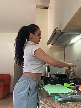 Maia Park online show from 03-25-26, 09:48