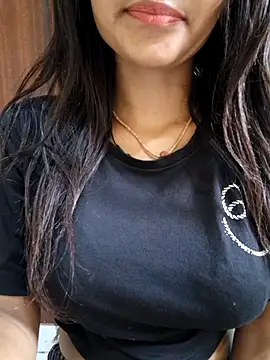 Snapshot of Raj-kumari chatting on 05-29-26, 06:11 Raj-kumari online show from 05-29-26, 06:11