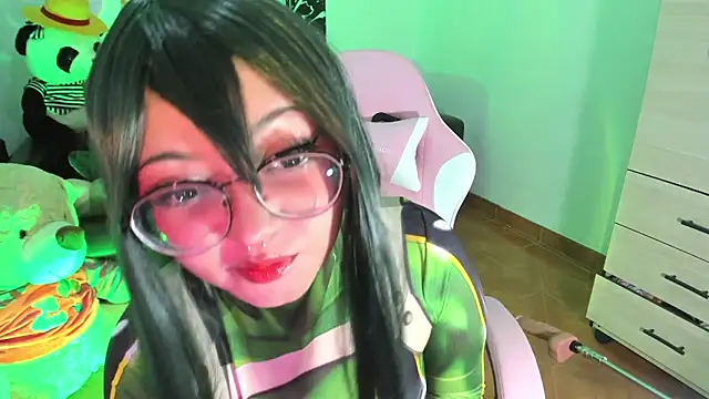 Lolii Zoe online show from 10-04-25, 06:00