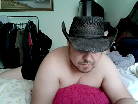 Snapshot of romiroom chatting on 06-17-26, 10:10 romiroom online show from 06-17-26, 10:10
