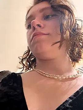 lucy-joy online show from 09-19-25, 09:54