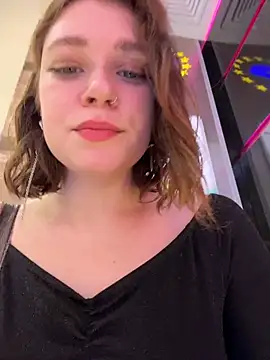 lucy-joy online show from 11-04-25, 12:15