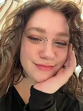 lucy-joy online show from 03-17-26, 07:23