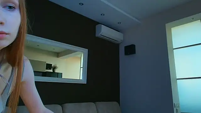 Snapshot of FoxyMira chatting on 06-01-26, 04:09 FoxyMira online show from 06-01-26, 04:09