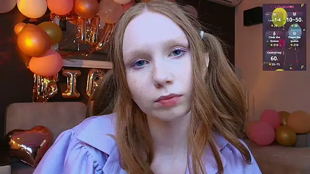 Snapshot of FoxyMira chatting on 06-15-26, 04:42 FoxyMira online show from 06-15-26, 04:42
