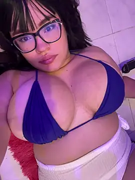 Emily Taylor2 online show from 04-08-26, 02:00