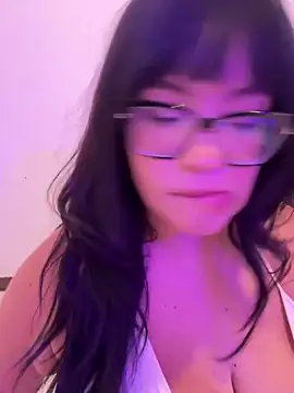 Emily Taylor2 online show from 04-22-26, 02:03