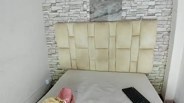 Celesste doll online show from 11-18-25, 01:04