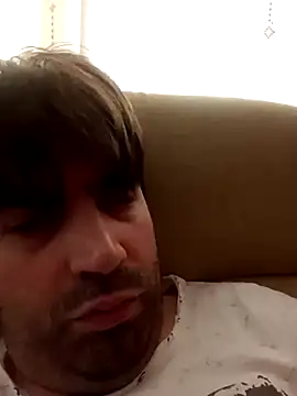 Snapshot of ynroh_87 chatting on 05-29-26, 10:24 ynroh 87 online show from 05-29-26, 10:24