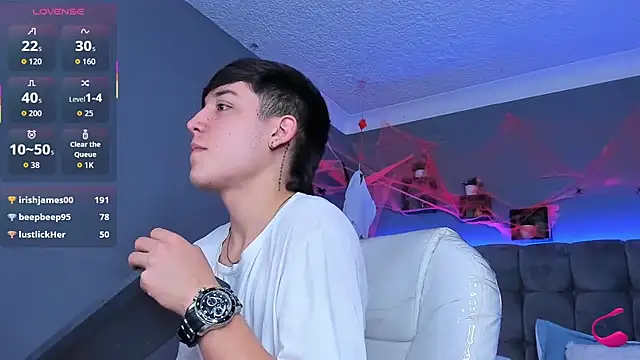 Snapshot of Ares_di_martin chatting on 10-22-25, 03:40 Ares di martin online show from 10-22-25, 03:40