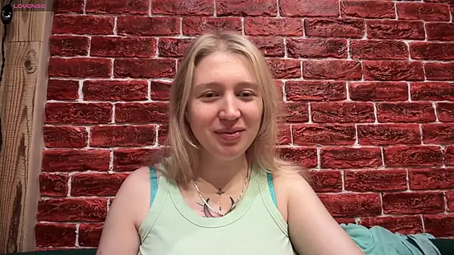 CitrusBlissss online show from 11-22-25, 02:43