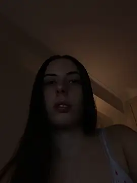 Snapshot of very_licious chatting on 11-21-25, 08:29 very licious online show from 11-21-25, 08:29