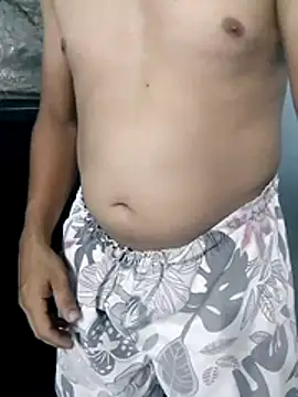 Snapshot of miroqui143 chatting on 11-12-25, 12:22 miroqui143 online show from 11-12-25, 12:22