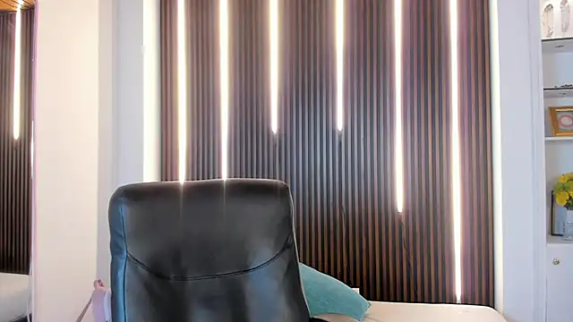 AidaJones online show from 10-29-25, 01:24