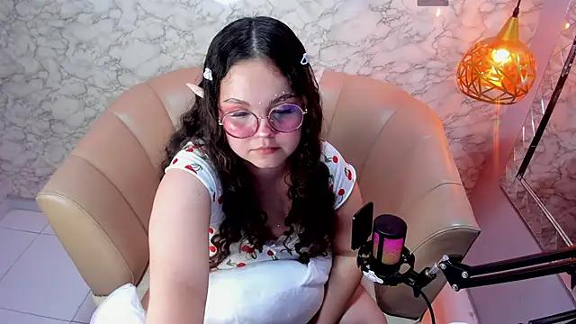 ShylySweet online show from 10-29-25, 05:10