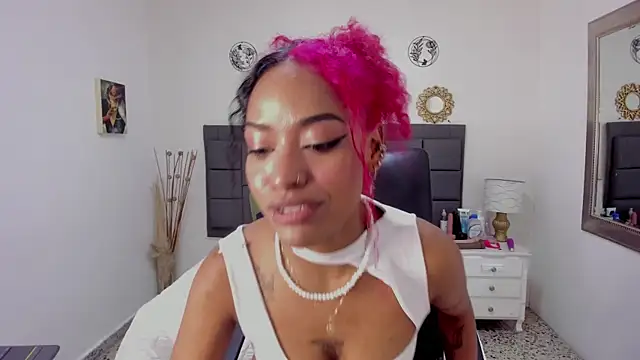 summer williams18 online show from 12-05-25, 12:08