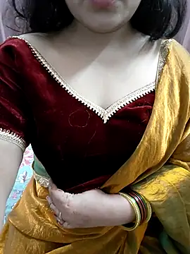 Snapshot of Aavya_007 chatting on 10-21-25, 10:49 Aavya 007 online show from 10-21-25, 10:49