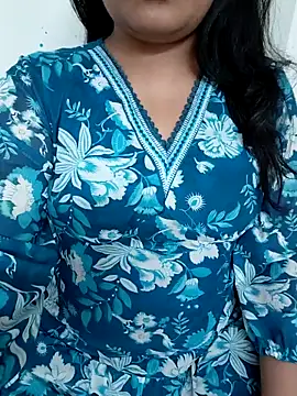 Snapshot of Aavya_007 chatting on 11-15-25, 06:26 Aavya 007 online show from 11-15-25, 06:26