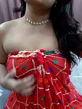 Snapshot of Aavya_007 chatting on 12-15-25, 04:17 Aavya 007 online show from 12-15-25, 04:17