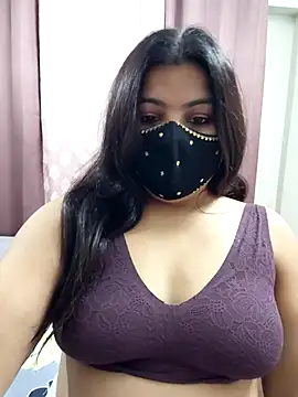 Snapshot of Aavya_007 chatting on 02-07-26, 02:21 Aavya 007 online show from 02-07-26, 02:21