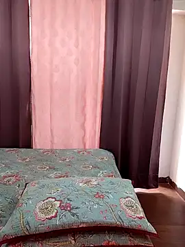 Snapshot of Aavya_007 chatting on 02-19-26, 04:08 Aavya 007 online show from 02-19-26, 04:08