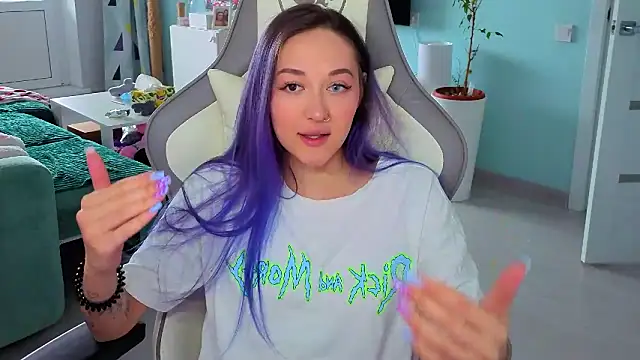 Im suka online show from 04-16-26, 04:24